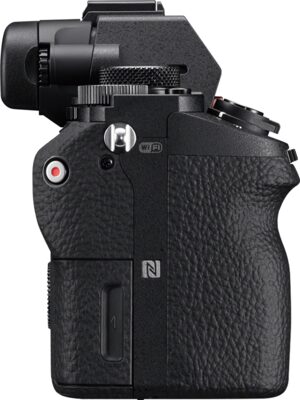 Full-frame camera with 5-axis image stabilization | ILCE-7M2