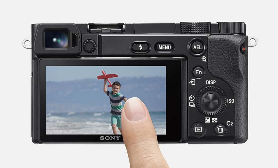 Alpha 6100 APS-C camera with fast AF | ILCE-6100 / ILCE-6100L