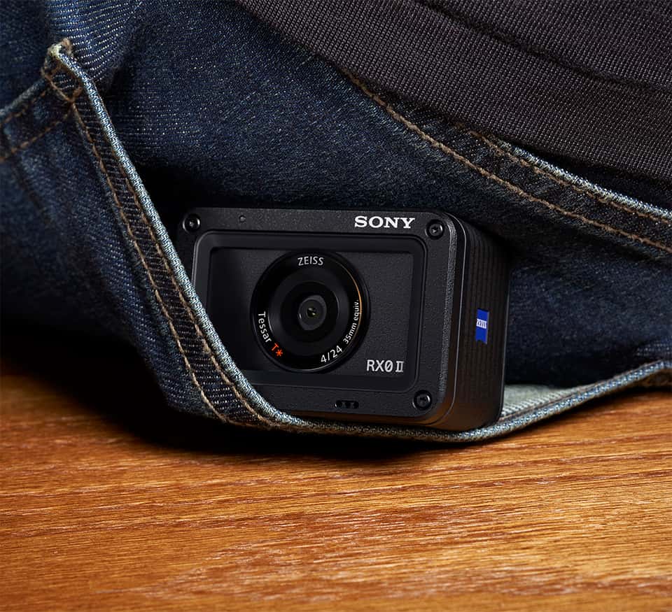 RX0 II premium tiny tough camera | DSC-RX0M2 | Sony Africa